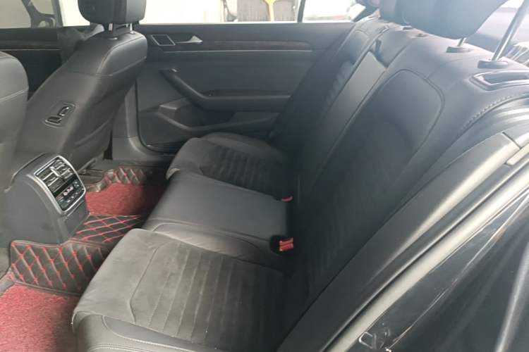 Used Volkswagen Magotan 2018 330TSI DSG Luxury Model Left Rear Seat