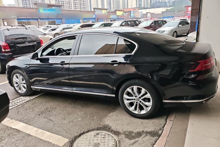 Used Volkswagen Magotan 2018 330TSI DSG Luxury Model Left Side