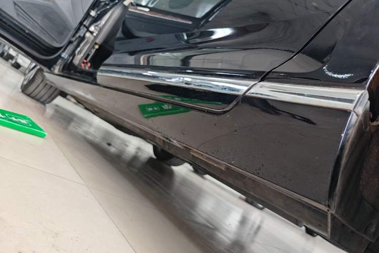 Used Volkswagen Magotan 2018 330TSI DSG Luxury Model Left Side Sill