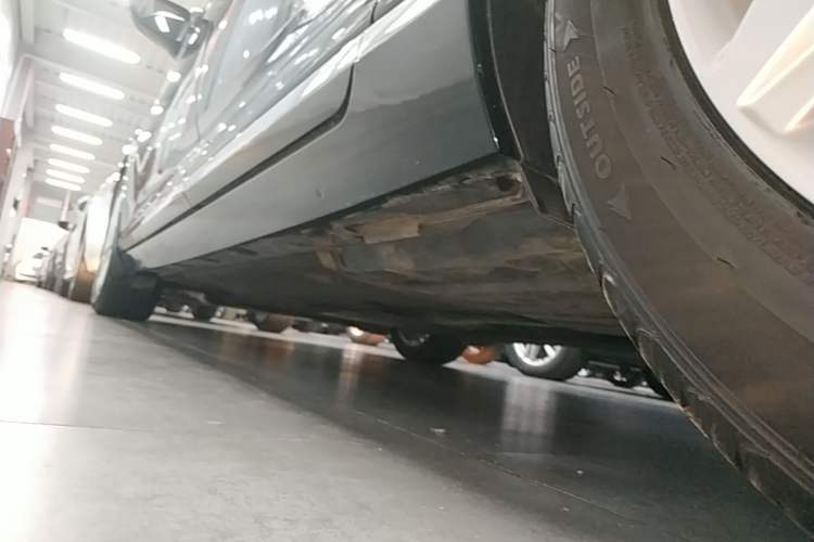 Used Volkswagen Magotan 2018 380TSI DSG Luxury Model Left Side Sill