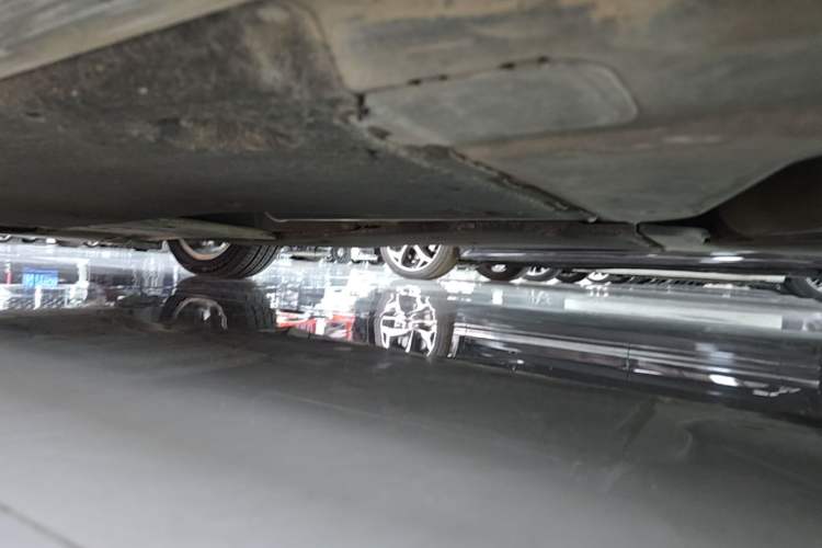 Used Volkswagen Magotan 2018 330TSI DSG Advanced Model Left Side Sill