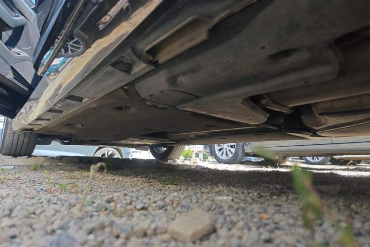 Used Volkswagen Magotan 2018 330TSI DSG Advanced Model Left Side Sill