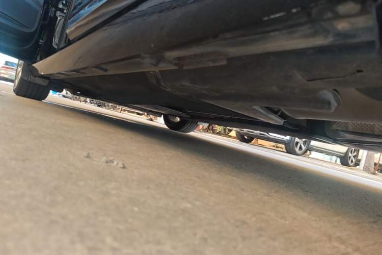 Used Volkswagen Magotan 2018 330TSI DSG Advanced Model Left Side Sill
