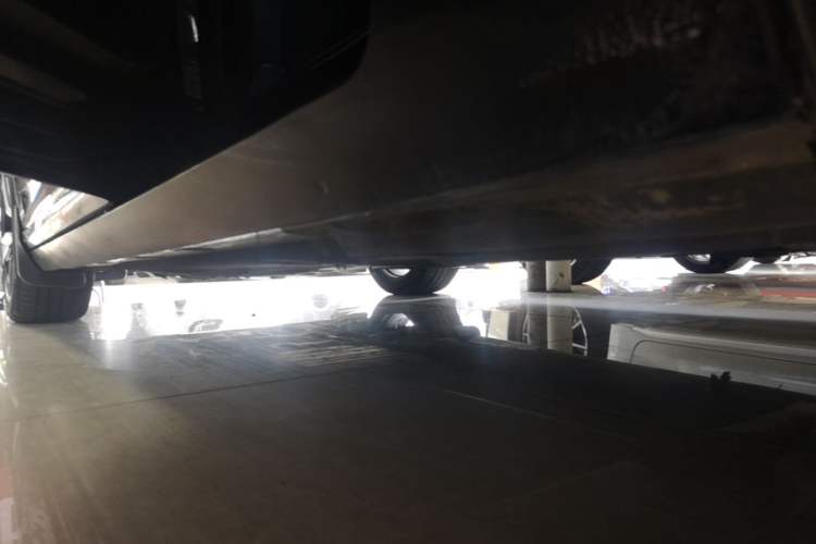 Used Volkswagen Magotan 2018 330TSI DSG Advanced Model Left Side Sill