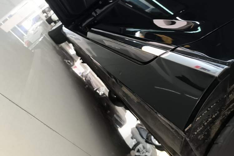 Used Volkswagen Magotan 2018 Facelift 330TSI DSG Luxury Model Left Side Sill