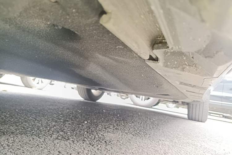 Used Volkswagen Magotan 2018 330TSI DSG Luxury Model Left Side Sill