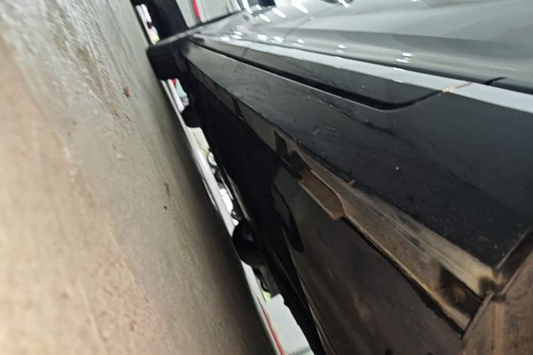Used Volkswagen Magotan 2018 280TSI DSG Comfort Model Left Side Sill