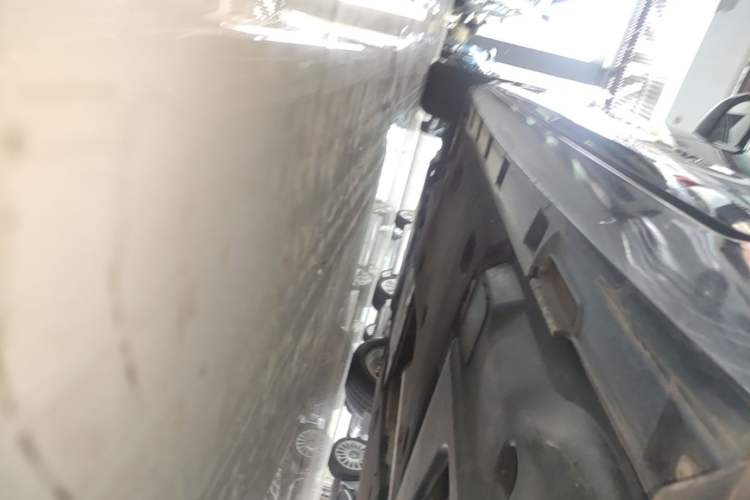Used Volkswagen Magotan 2018 330TSI DSG Advanced Model Left Side Sill