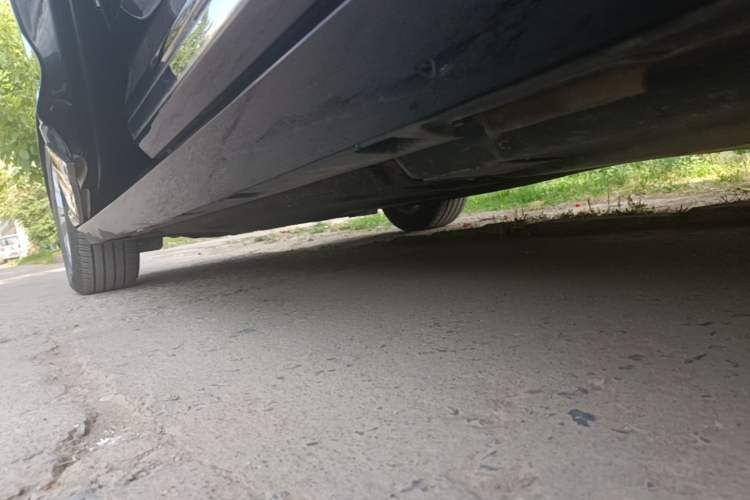 Used Volkswagen Magotan 2018 280TSI DSG Comfort Model Left Side Sill