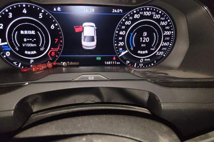 Used Volkswagen Magotan 2018 330TSI DSG Luxury Model Odometer Close Up