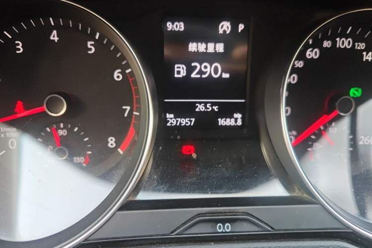 Used Volkswagen Magotan 2018 330TSI DSG Advanced Model Odometer Close Up