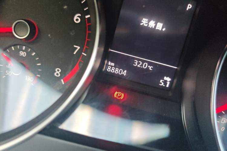 Used Volkswagen Magotan 2018 330TSI DSG Luxury Model Odometer Close Up