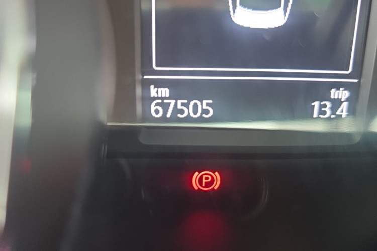 Used Volkswagen Magotan 2018 Facelift 330TSI DSG Luxury Model Odometer Close Up