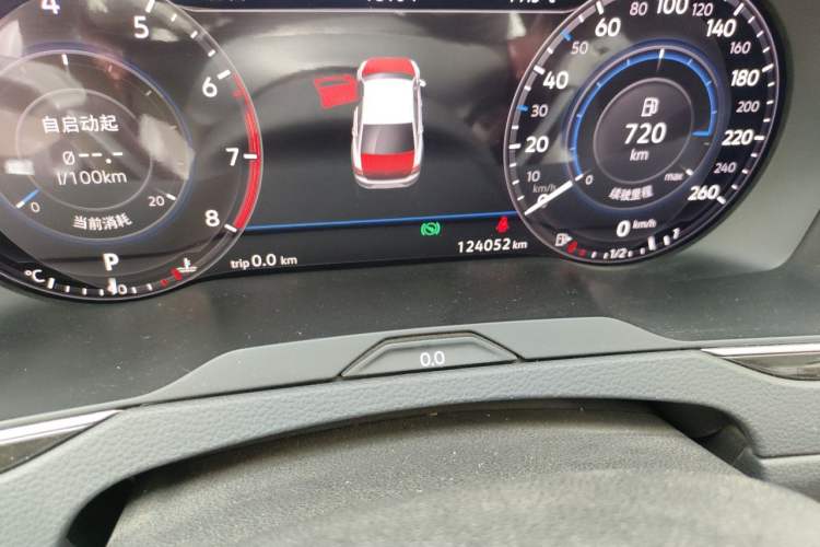 Used Volkswagen Magotan 2018 330TSI DSG Luxury Model Odometer Close Up