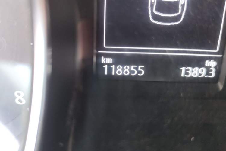 Used Volkswagen Magotan 2018 330TSI DSG Advanced Model Odometer Close Up
