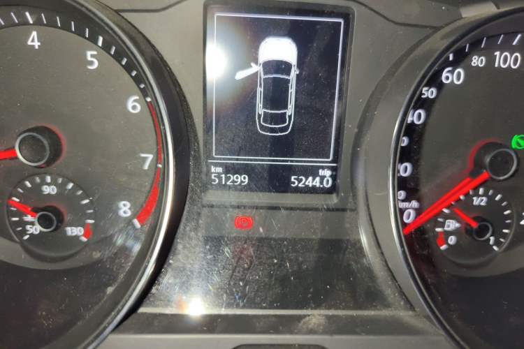 Used Volkswagen Magotan 2018 280TSI DSG Leading Model Odometer Close Up