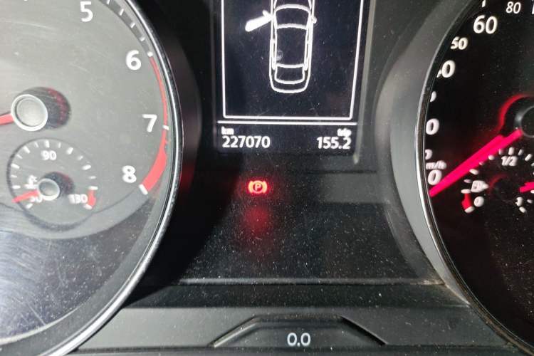 Used Volkswagen Magotan 2018 280TSI DSG Comfort Model Odometer Close Up