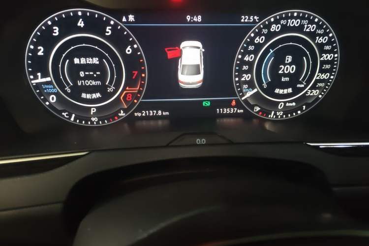 Used Volkswagen Magotan 2018 Facelift 330TSI DSG Luxury Model Odometer Close Up