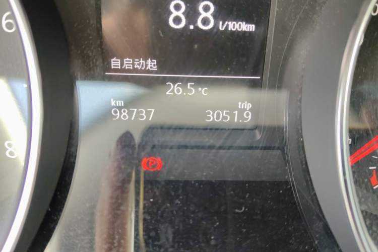 Used Volkswagen Magotan 2018 Facelift 330TSI DSG Luxury Model Odometer Close Up