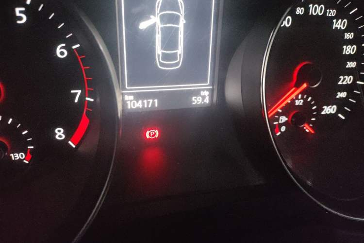 Used Volkswagen Magotan 2018 330TSI DSG Advanced Model Odometer Close Up