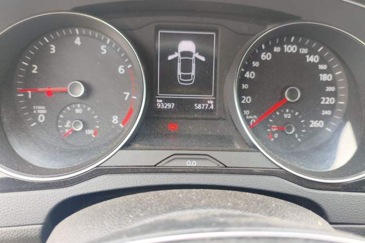 Used Volkswagen Magotan 2018 330TSI DSG Advanced Model Odometer Close Up