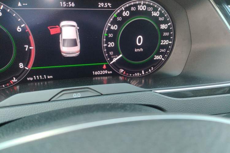 Used Volkswagen Magotan 2018 380TSI DSG Prestige Model Odometer Close Up