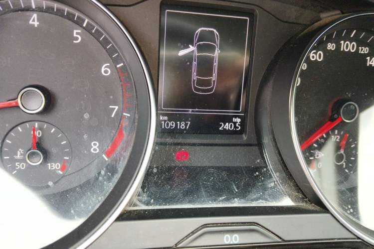 Used Volkswagen Magotan 2018 380TSI DSG Luxury Model Odometer Close Up