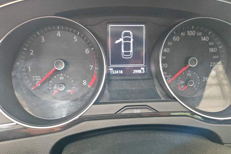 Used Volkswagen Magotan 2018 Facelift 380TSI DSG Luxury Version Odometer Close Up