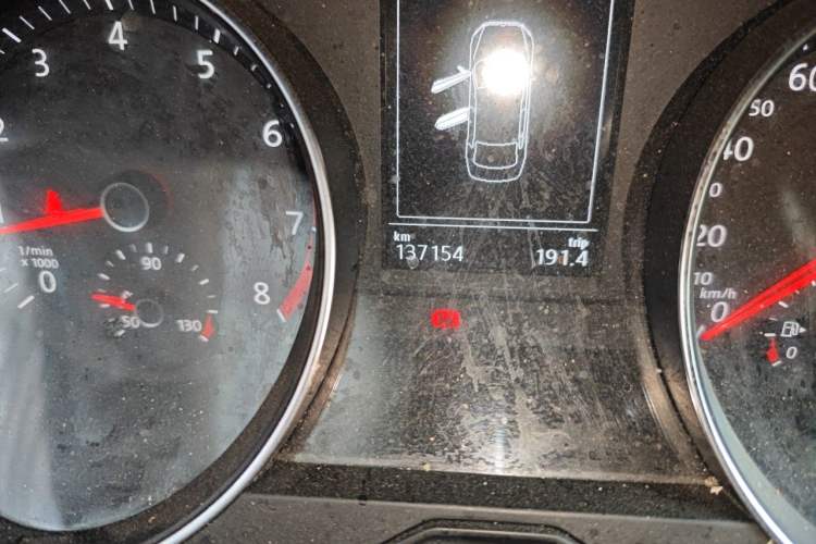Used Volkswagen Magotan 2018 330TSI DSG Advanced Model Odometer Close Up