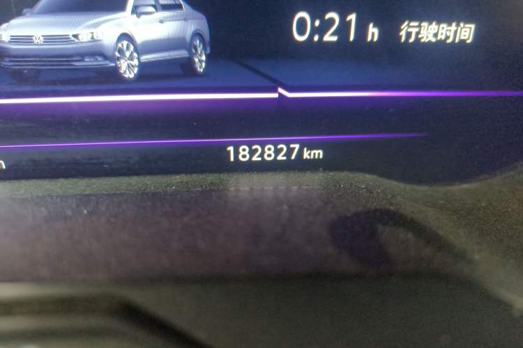 Used Volkswagen Magotan 2018 330TSI DSG Luxury Model Odometer Close Up