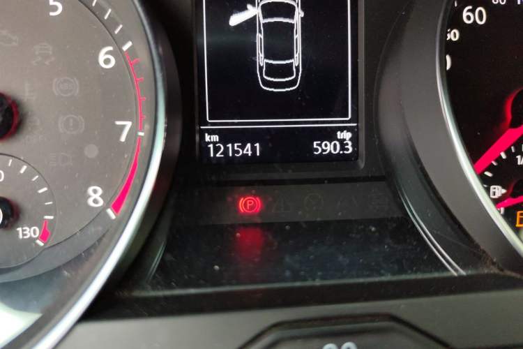 Used Volkswagen Magotan 2018 330TSI DSG Advanced Model Odometer Close Up