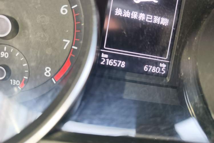 Used Volkswagen Magotan 2018 330TSI DSG Advanced Model Odometer Close Up