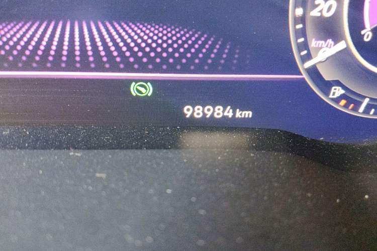 Used Volkswagen Magotan 2018 380TSI DSG Prestige Model Odometer Close Up