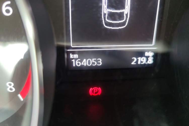 Used Volkswagen Magotan 2018 330TSI DSG Luxury Model Odometer Close Up