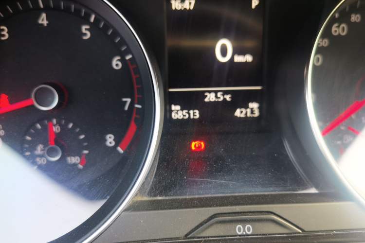 Used Volkswagen Magotan 2018 330TSI DSG Advanced Model Odometer Close Up