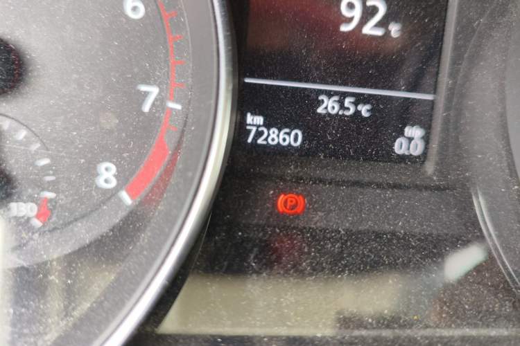 Used Volkswagen Magotan 2018 Facelift 330TSI DSG Luxury Model Odometer Close Up