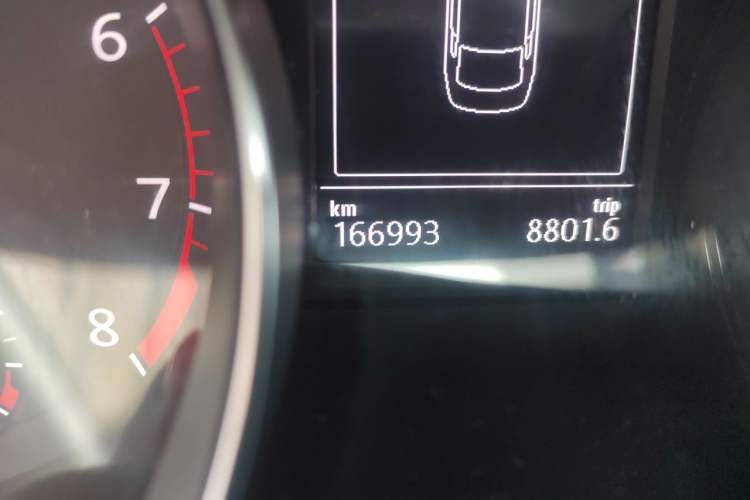 Used Volkswagen Magotan 2018 Facelift 330TSI DSG Luxury Model Odometer Close Up