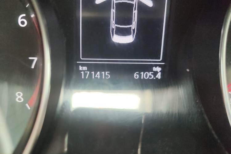 Used Volkswagen Magotan 2018 330TSI DSG Luxury Model Odometer Close Up