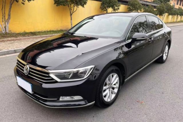 Ojetý Volkswagen Magotan 2018 280TSI DSG Comfort Model