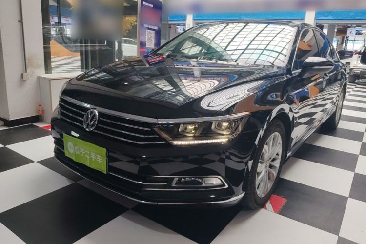 Used Volkswagen Magotan 2018 Facelift 330TSI DSG Luxury Model Guazi used car, China used car export, Used car for sale, Used cars, Cheapest cars for sale