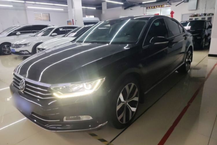 Used Volkswagen Magotan 2018 330TSI DSG Luxury Model Guazi used car, China used car export, Used car for sale, Used  cars, Cheapest cars for sale