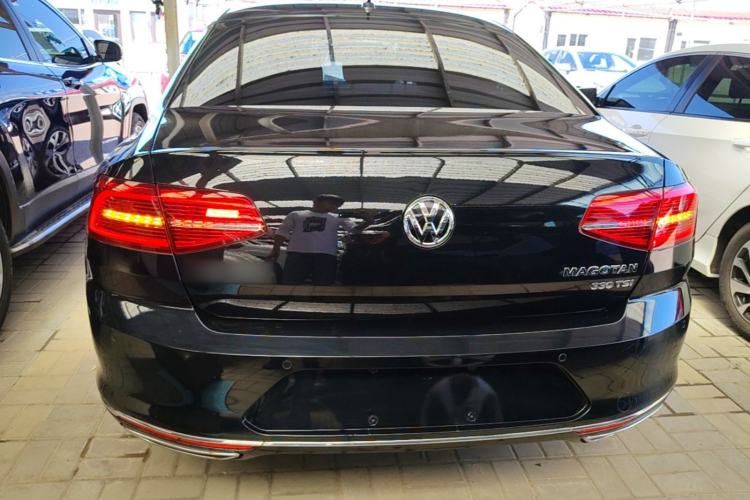 Used Volkswagen Magotan 2018 330TSI DSG Luxury Model Rear