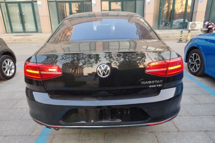 Used Volkswagen Magotan 2018 330TSI DSG Advanced Model Rear