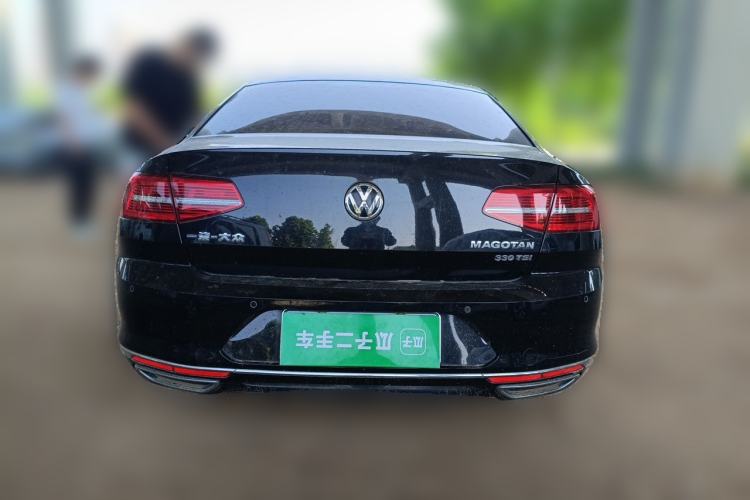 Used Volkswagen Magotan 2018 330TSI DSG Luxury Model Rear