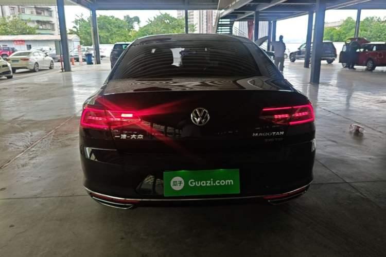 Used Volkswagen Magotan 2018 Facelift 330TSI DSG Luxury Model Rear