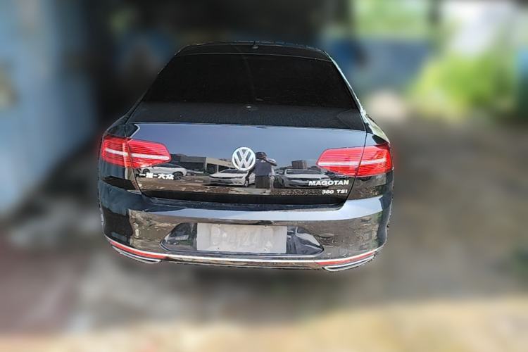 Used Volkswagen Magotan 2018 330TSI DSG Luxury Model Rear