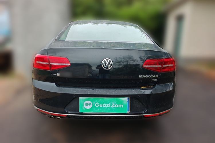 Used Volkswagen Magotan 2018 280TSI DSG Comfort Model Rear