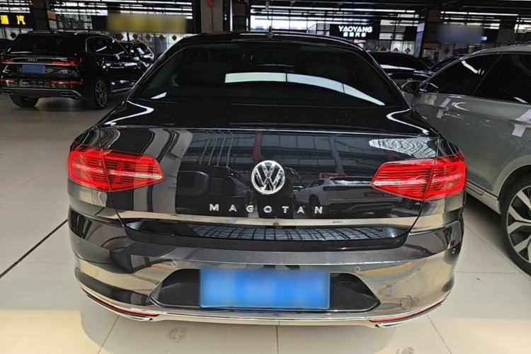 Used Volkswagen Magotan 2018 330TSI DSG Luxury Model Rear