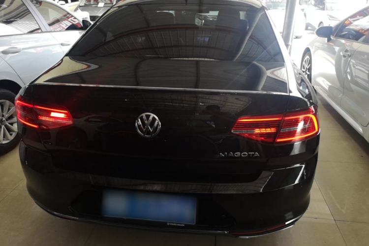 Used Volkswagen Magotan 2018 330TSI DSG Advanced Model Rear