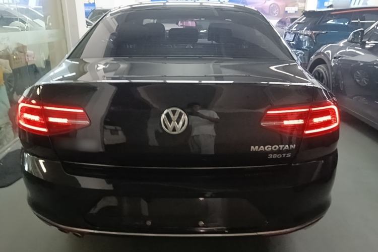 Used Volkswagen Magotan 2018 330TSI DSG Advanced Model Rear